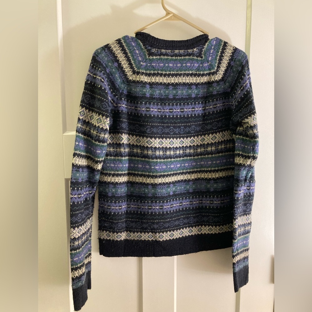 Cozy Patterned Sweater - Picture 3 of 4